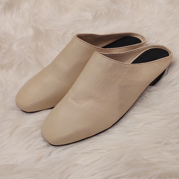 Urban Outfitter NWOT Mules Square Toe Minimal 90’s - Picture 1 of 7